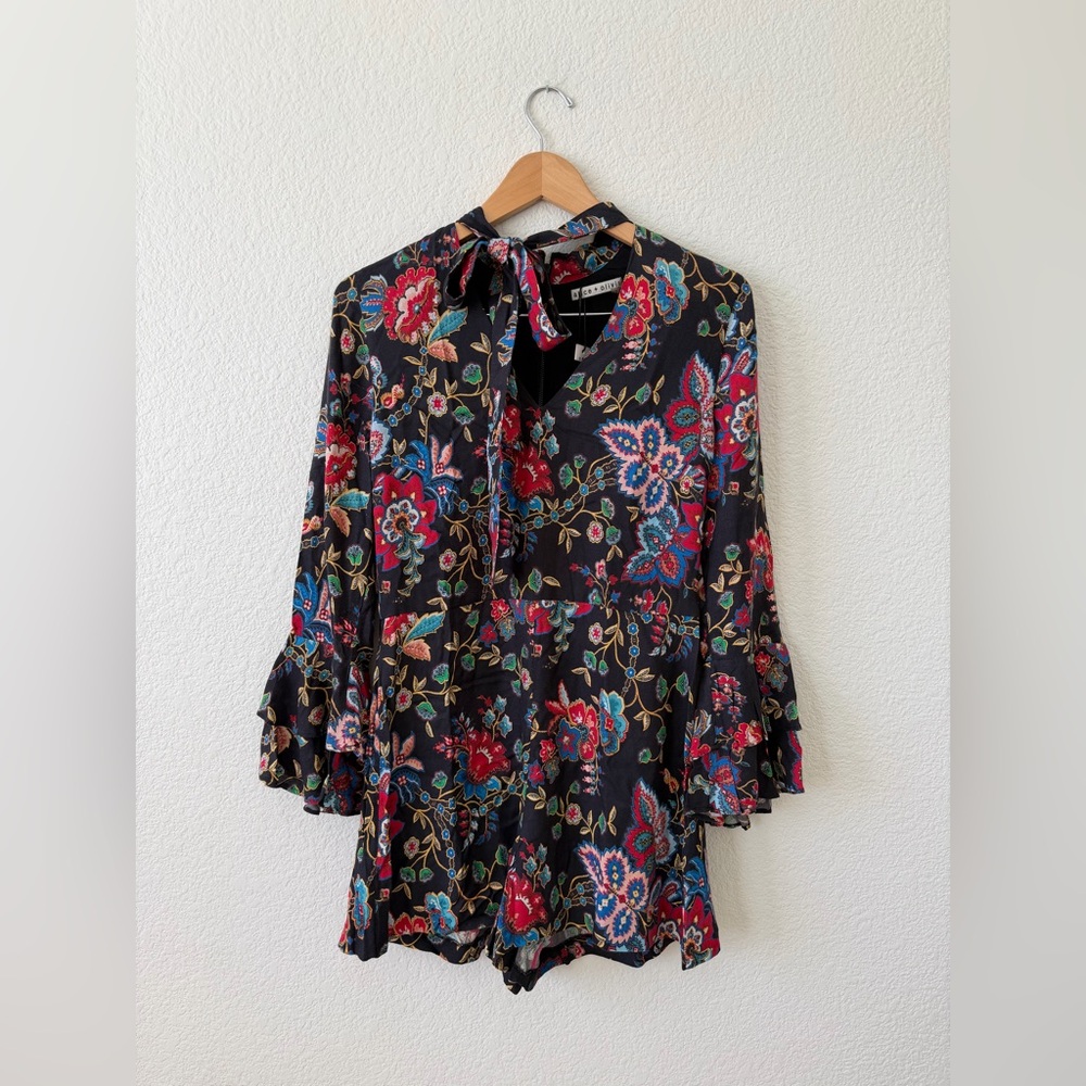 Alice + Olivia McCall Black Floral Jumpsuit Romper size 6 NWT